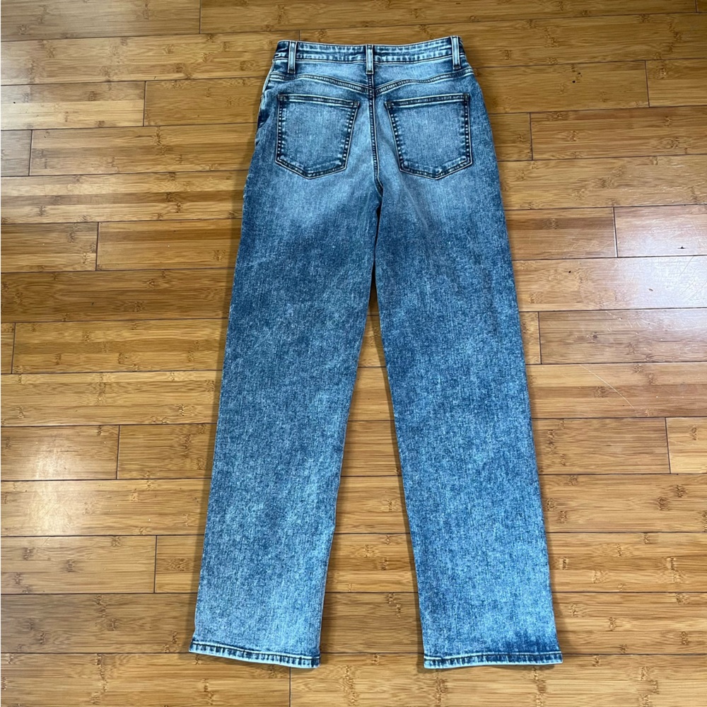 Kut from the Kloth High Rise Sienna Straight Leg Jeans in Stone Wash Denim NWOT - Picture 15 of 16